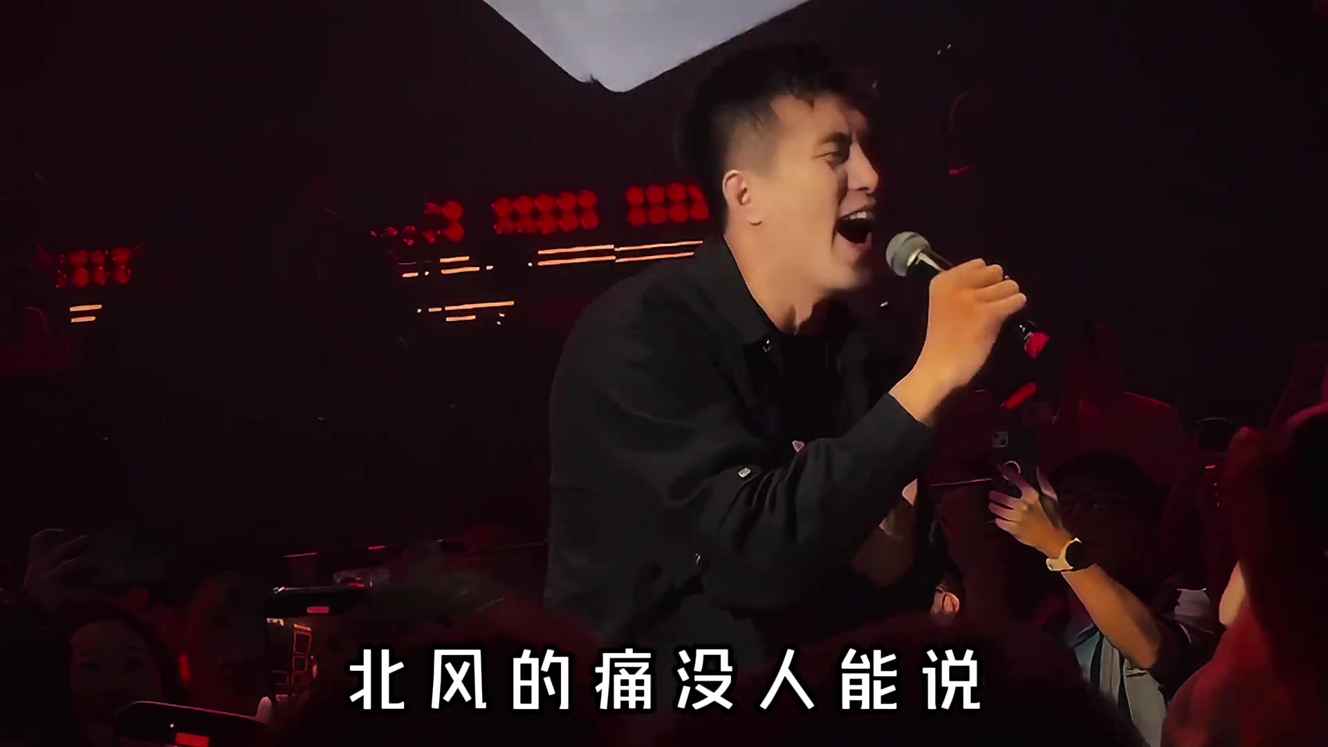 第一句就走步了當(dāng)郭艾倫唱王力宏的愛(ài)錯(cuò)時(shí)